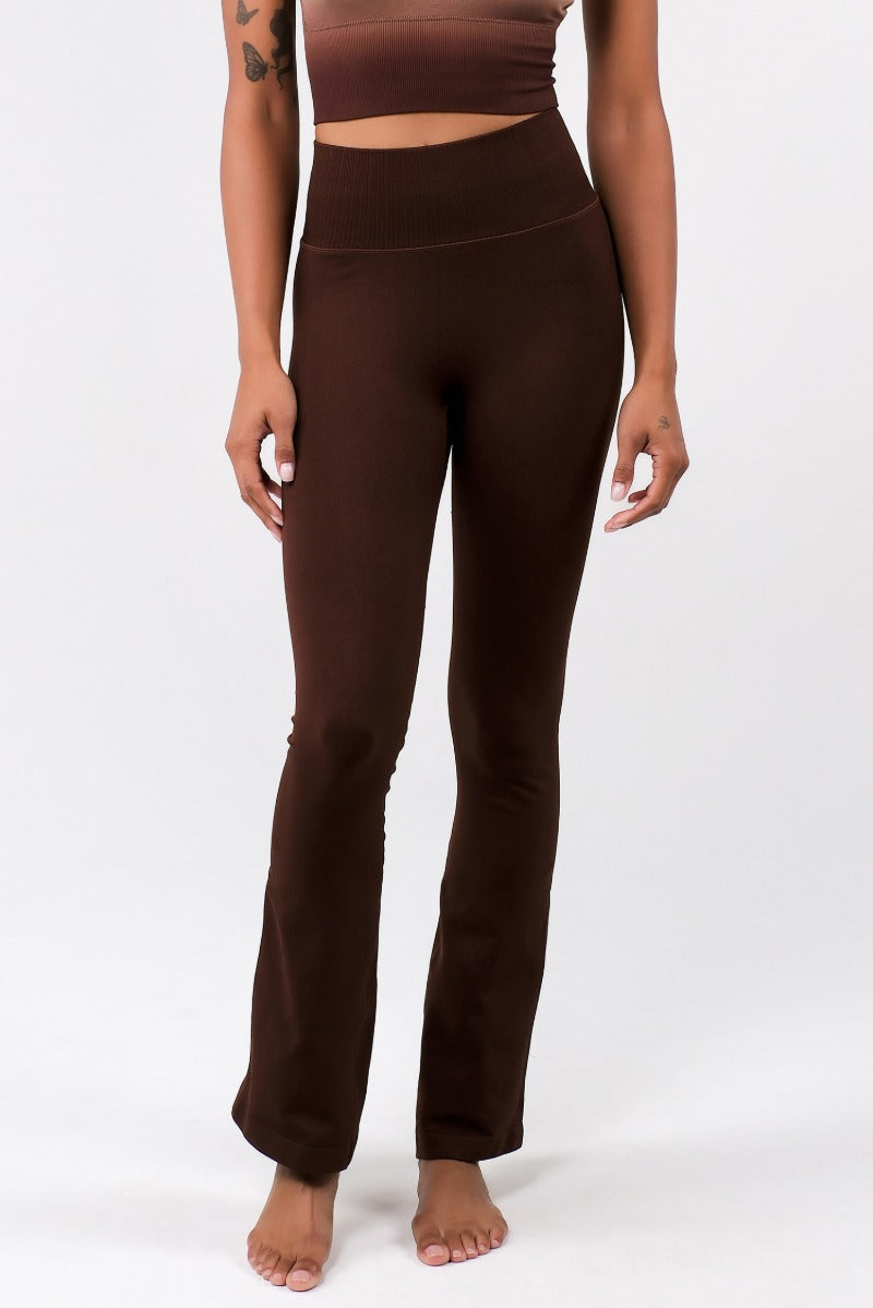 PL413 SEAMLESS FLAREFIT LEGGINGS
