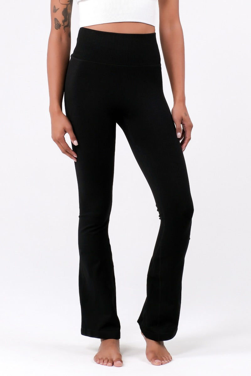 PL413 SEAMLESS FLAREFIT LEGGINGS