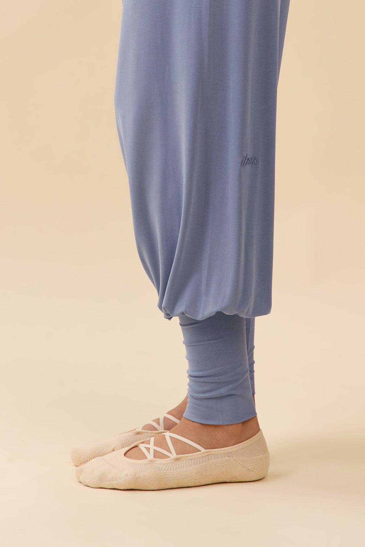 PR471 RELAX FRILL JOGGER PANTS