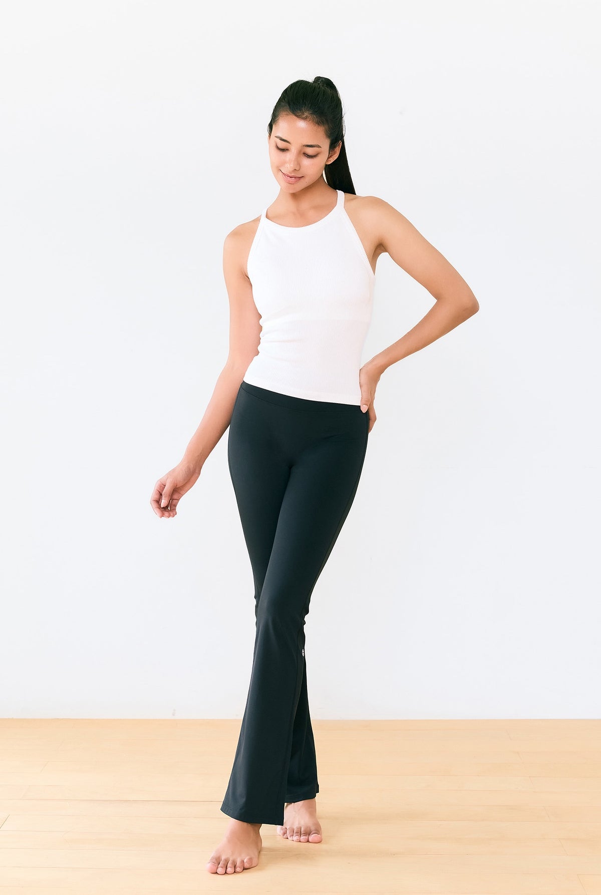 TT002 SIGNITURE HALTER TANK