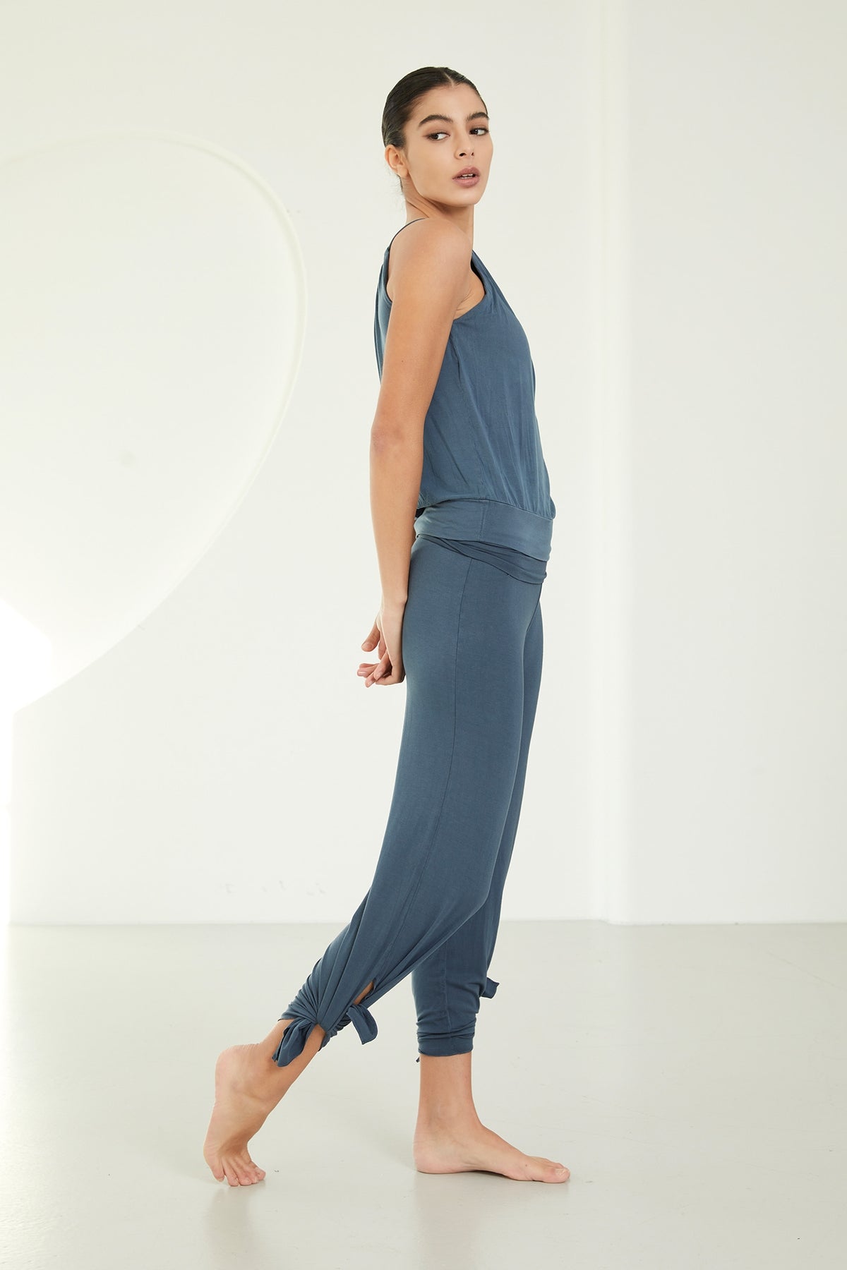 TT005 RELAX HALTER TOP