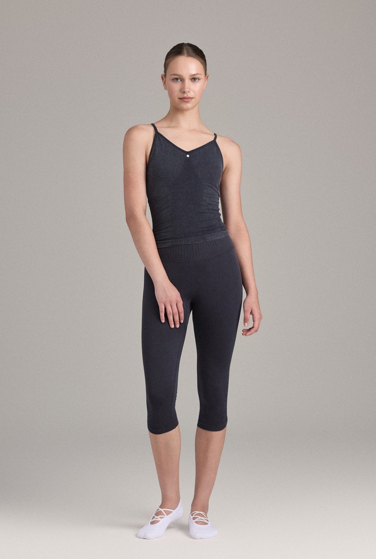 TT010 SIGNATURE TANK TOP