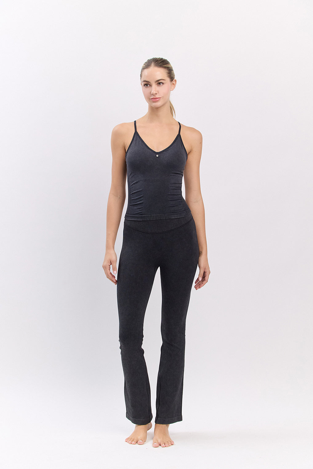 TT010 SIGNATURE TANK TOP
