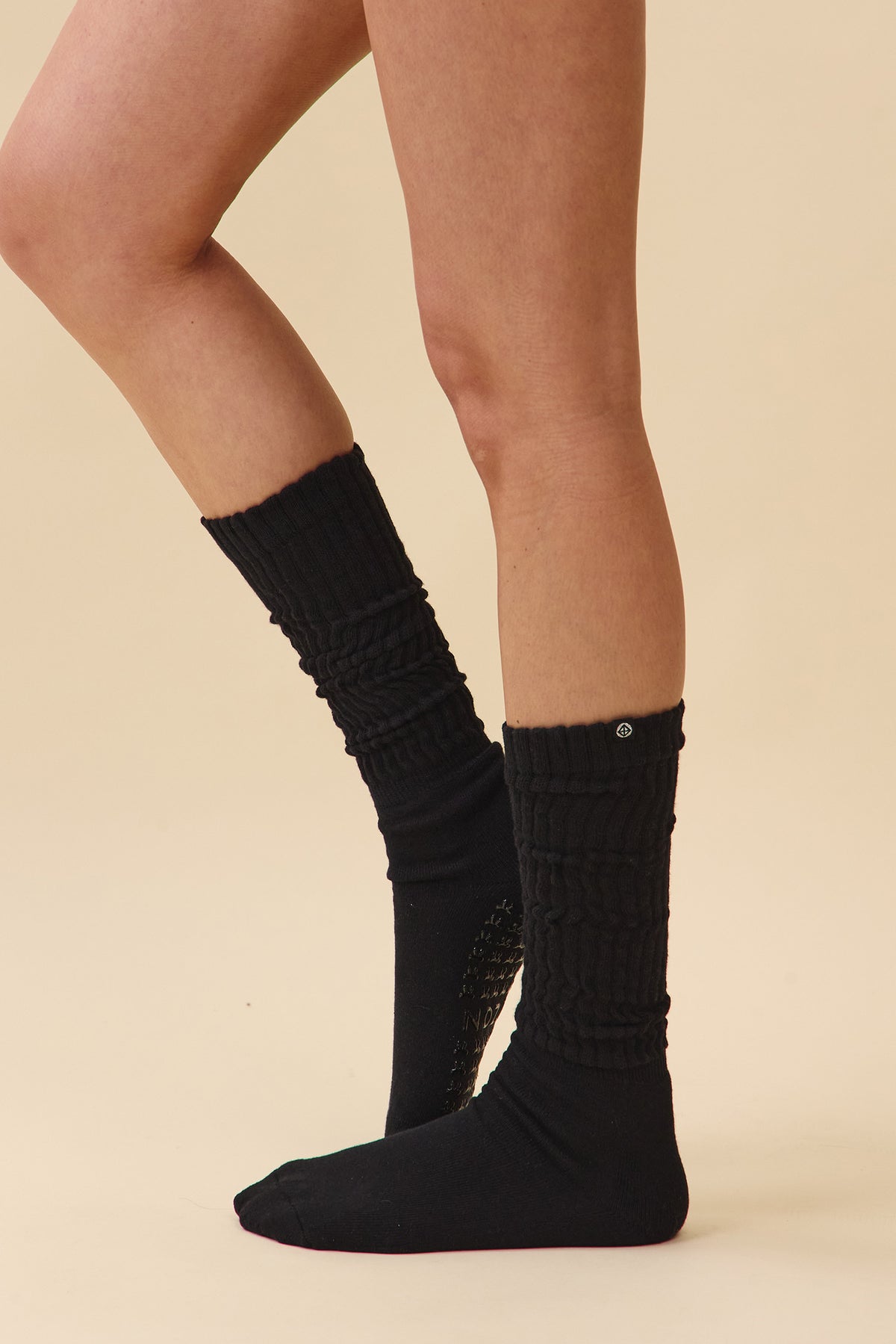 AS568 NON SLIP KNEE SOCKS