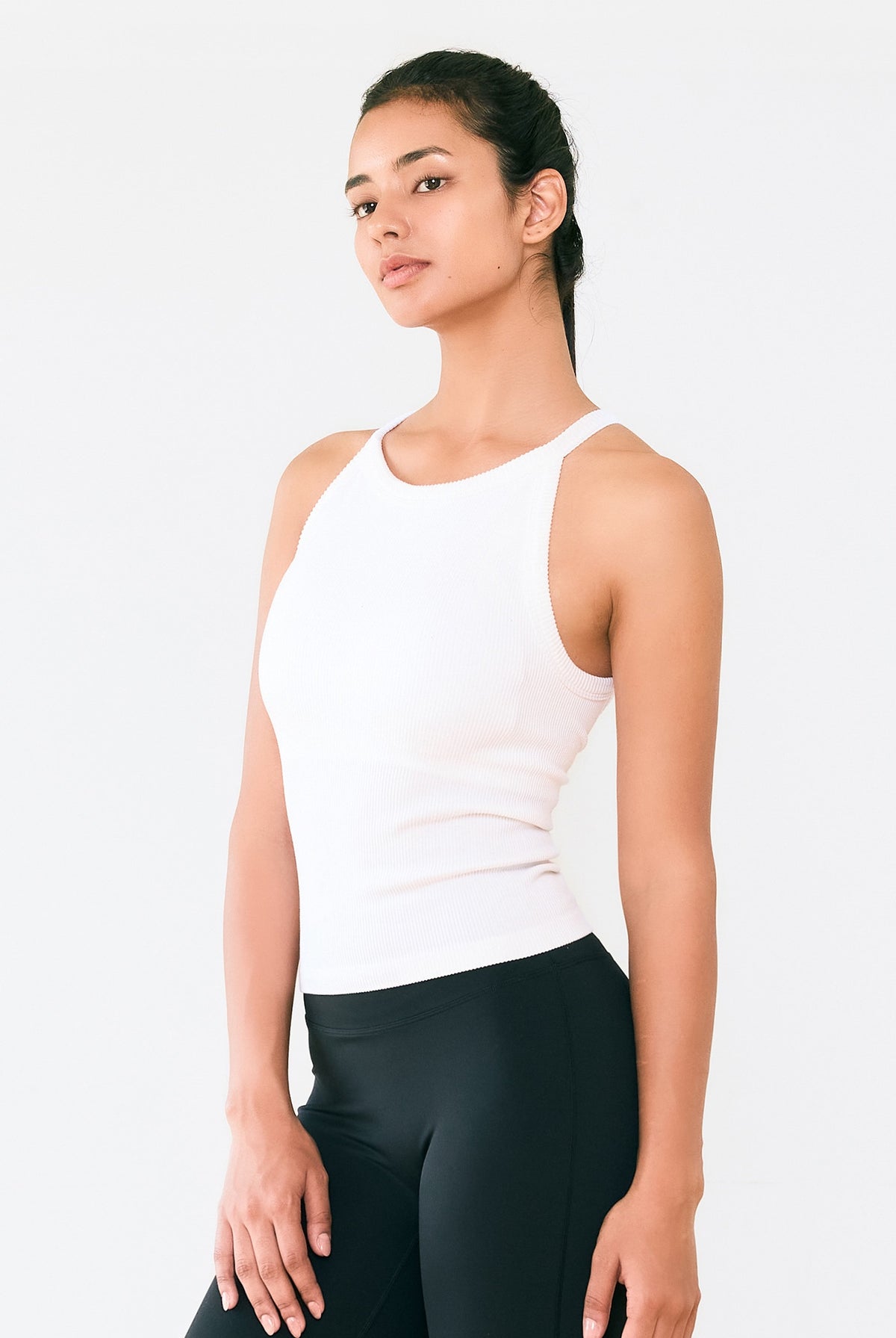 TT002 SIGNITURE HALTER TANK
