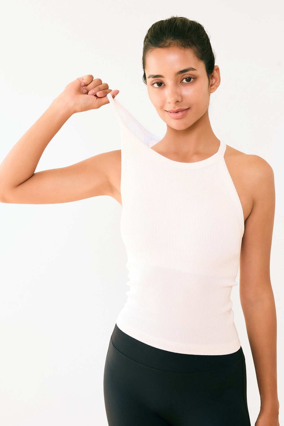 TT002 SIGNITURE HALTER TANK
