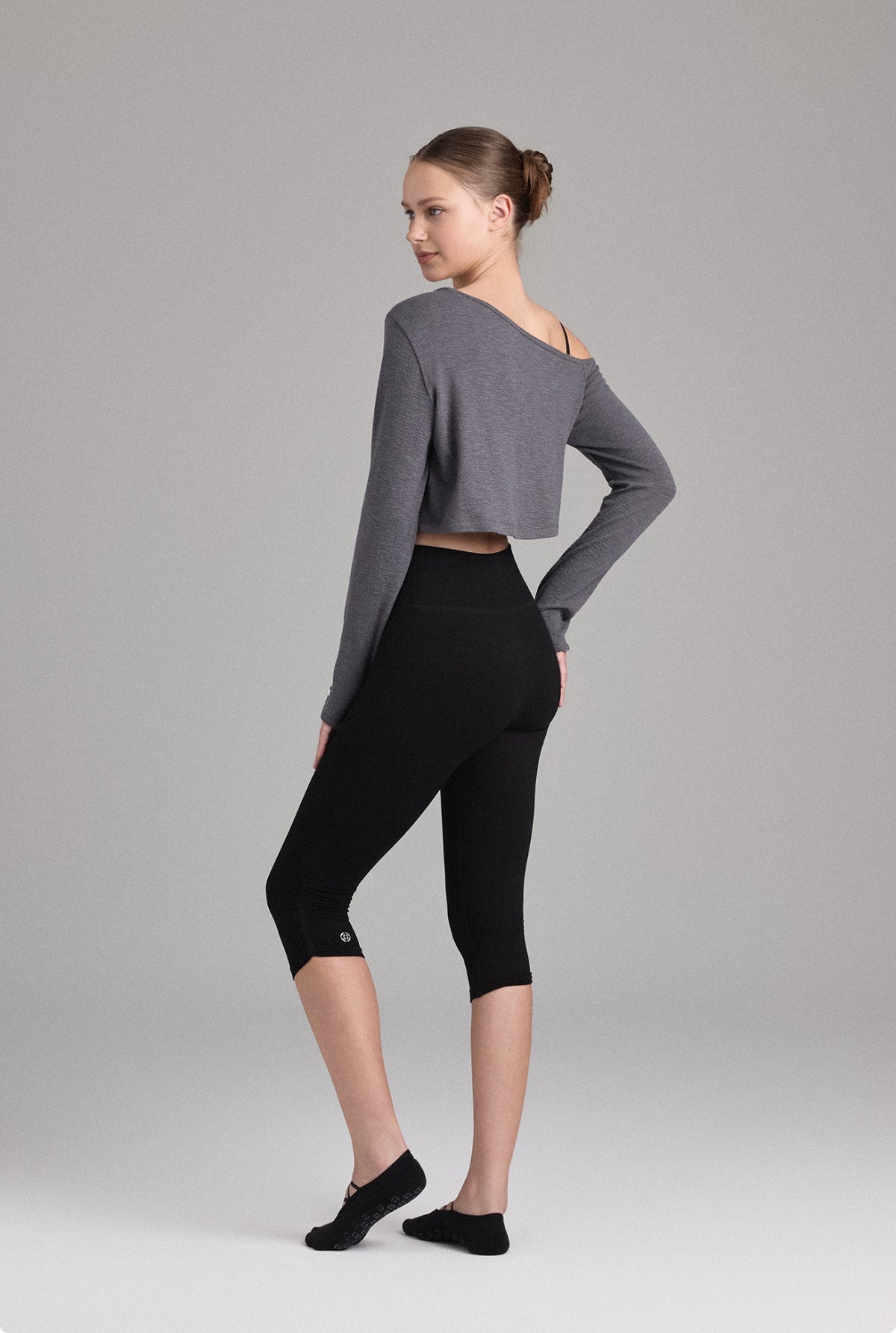 TL152 ASYMMETRIC CROP TOP