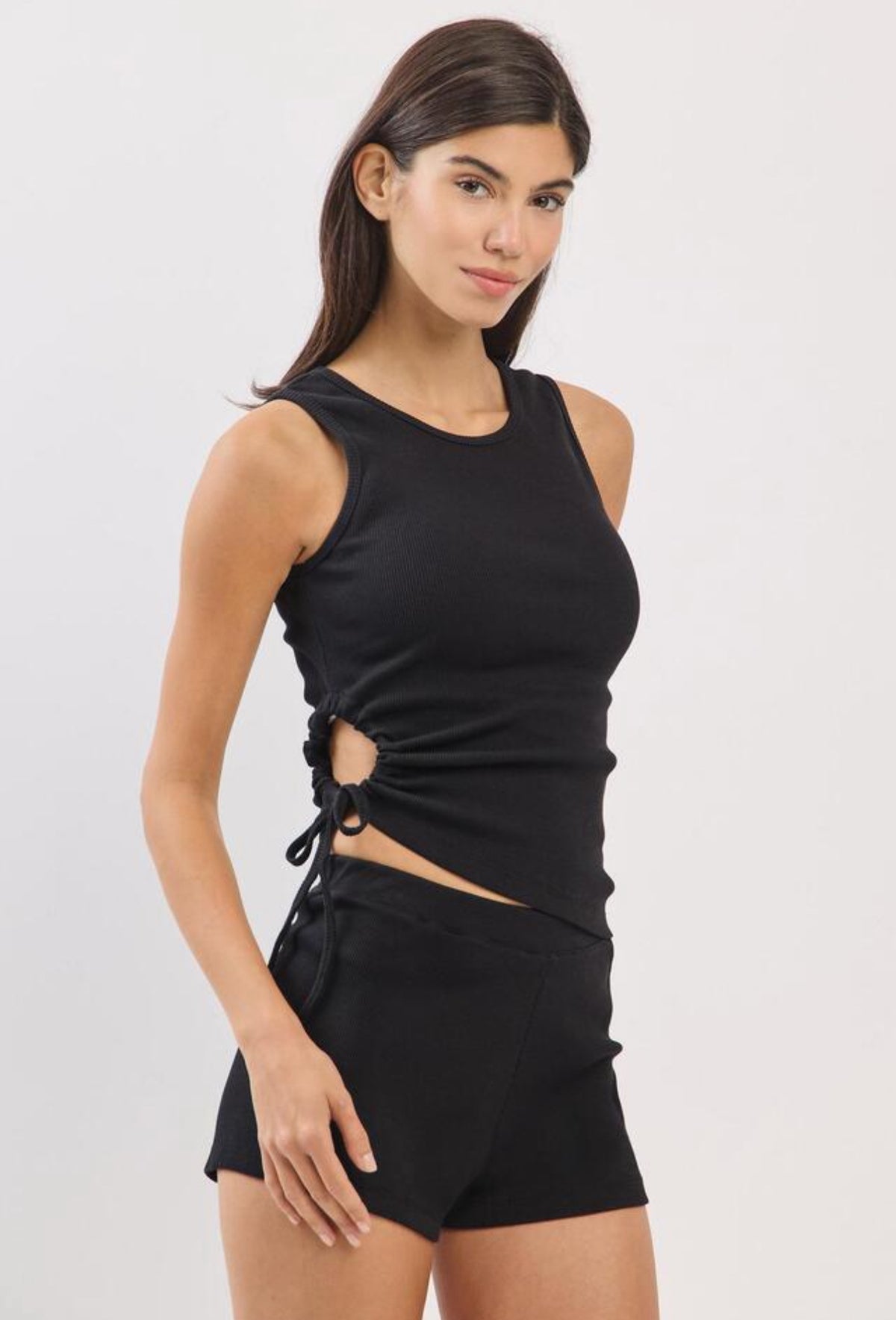 TT200 CUTOUT SLEEVELESS