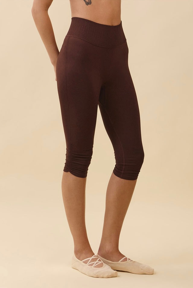 PL409 SHIRRING CAPRI LEGGING