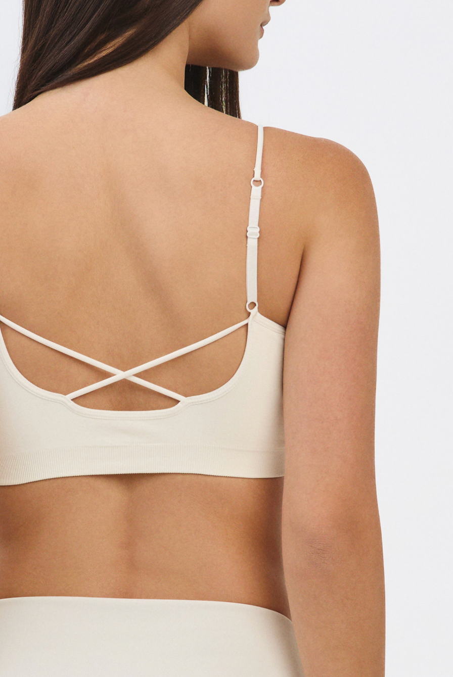 TB044 SEAMLESS BRATOP
