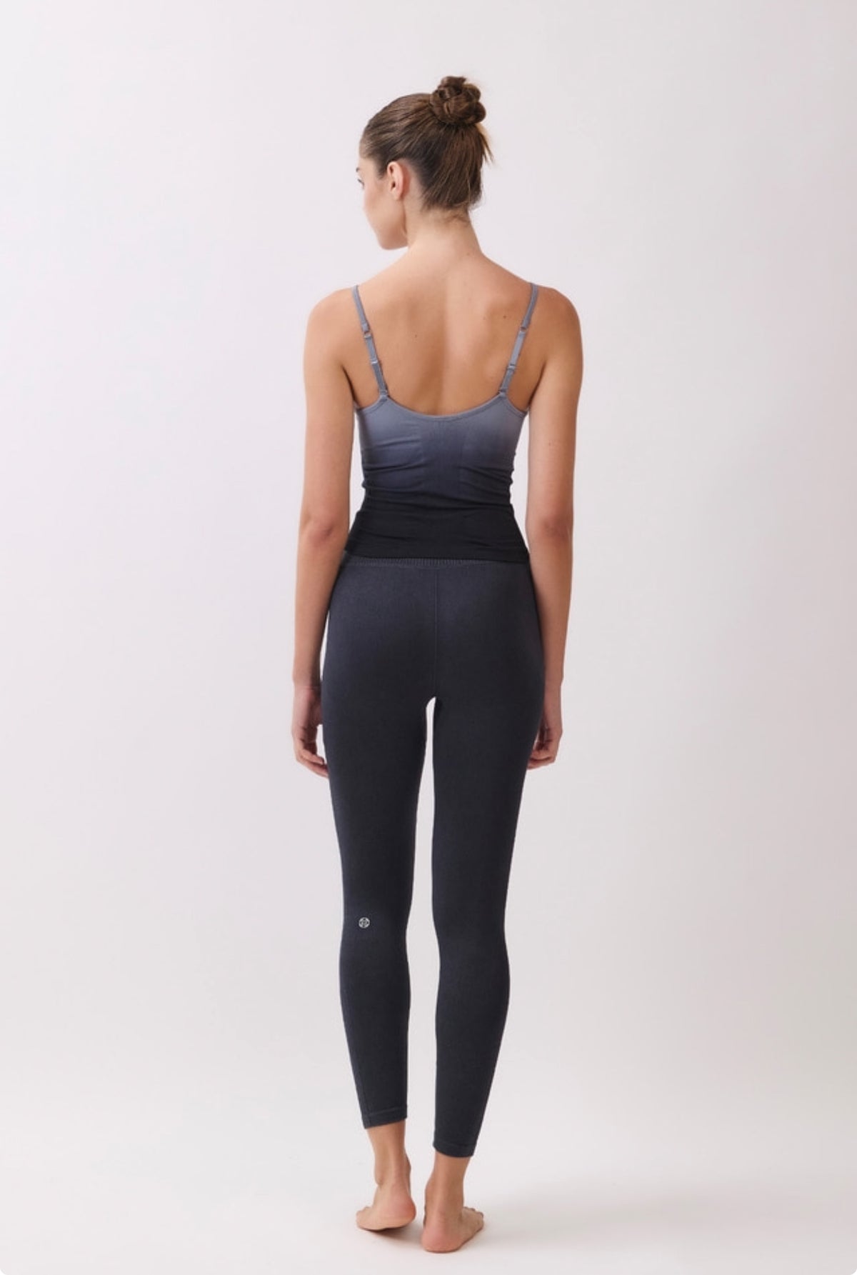TT010 SIGNATURE TANK TOP