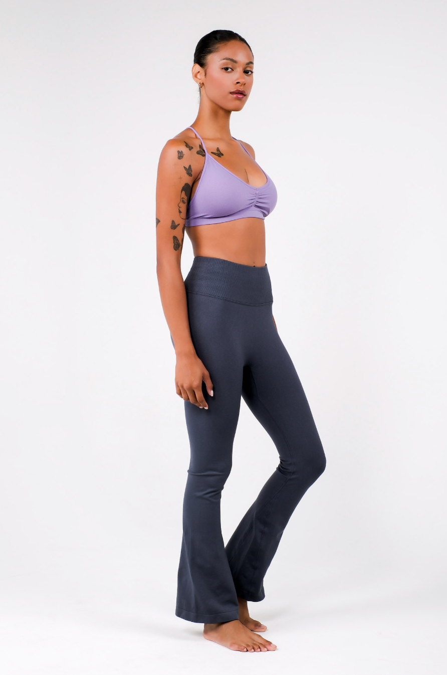 PL413 SEAMLESS FLAREFIT LEGGINGS