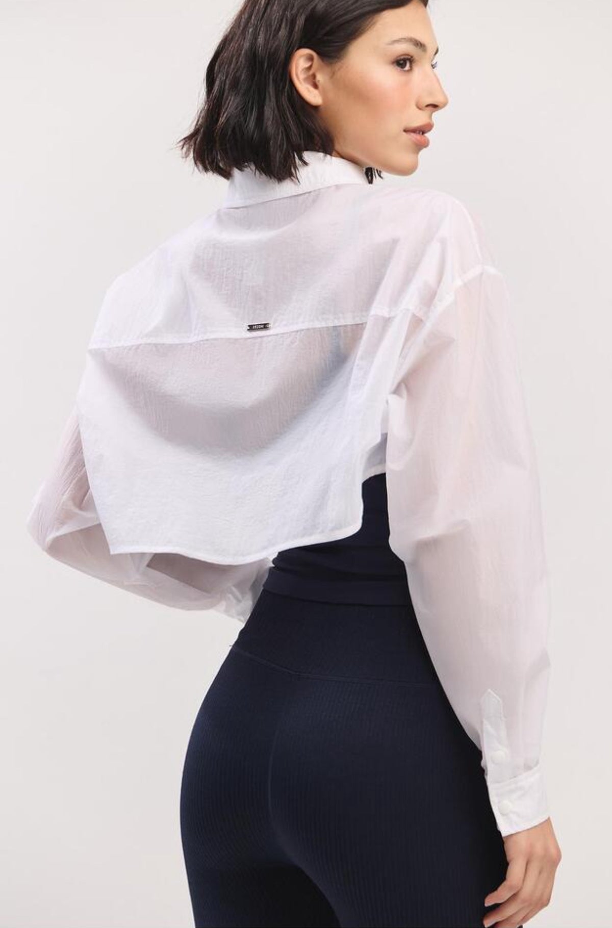 ST182 NYLON CROP SHIRT