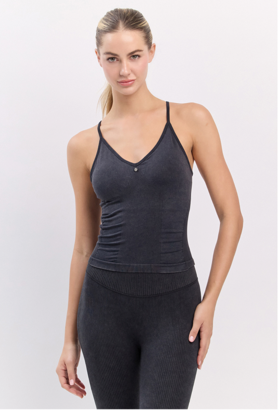 TT010 SIGNATURE TANK TOP