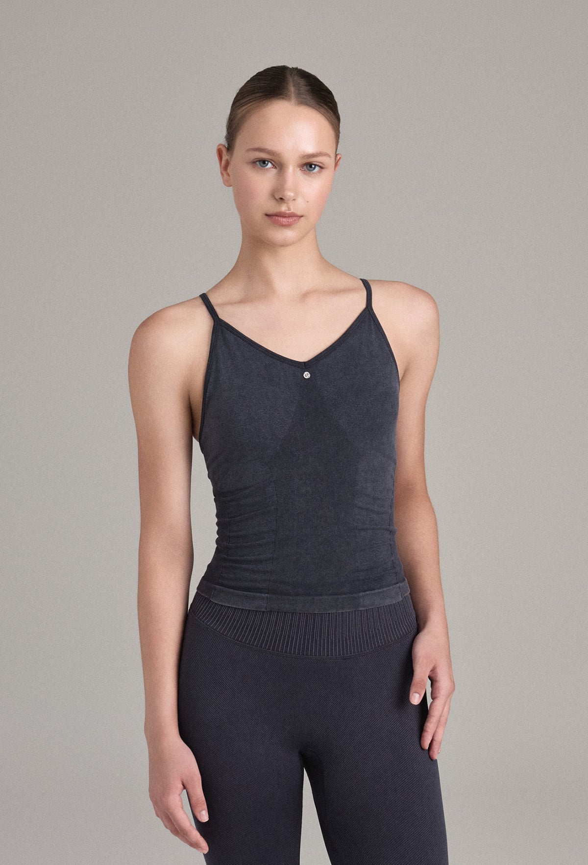 TT010 SIGNATURE TANK TOP