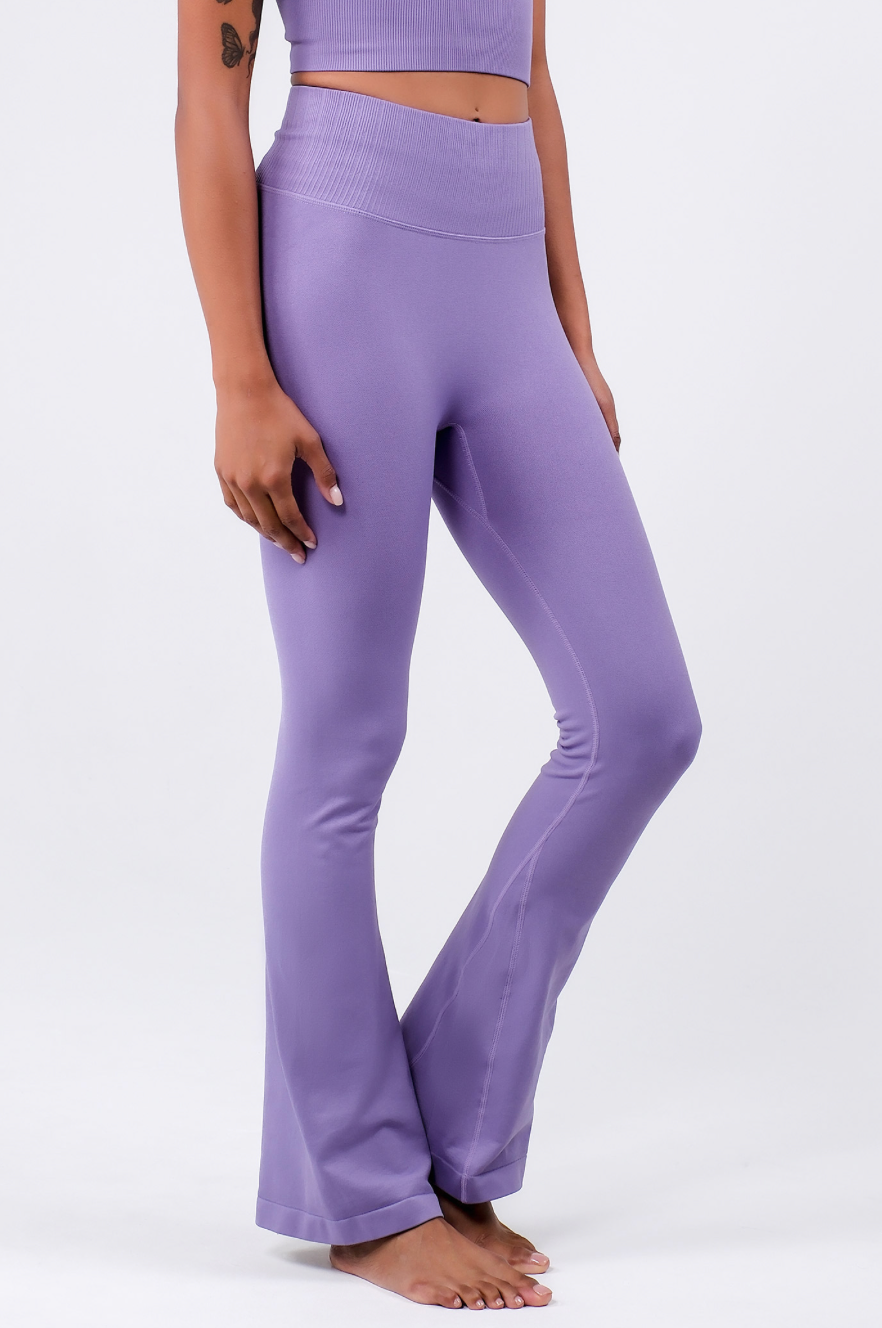 PL413 SEAMLESS FLAREFIT LEGGINGS