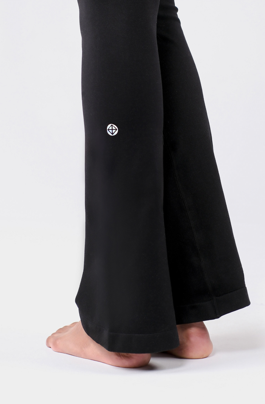 PL413 SEAMLESS FLAREFIT LEGGINGS