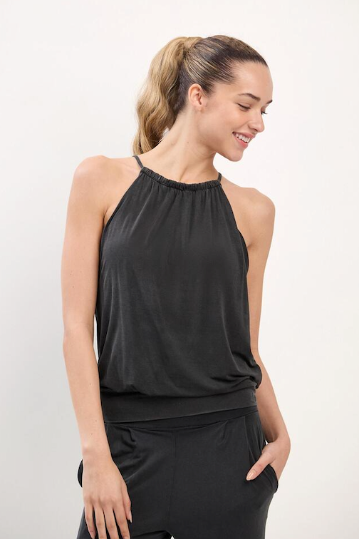 TT005 RELAX HALTER TOP