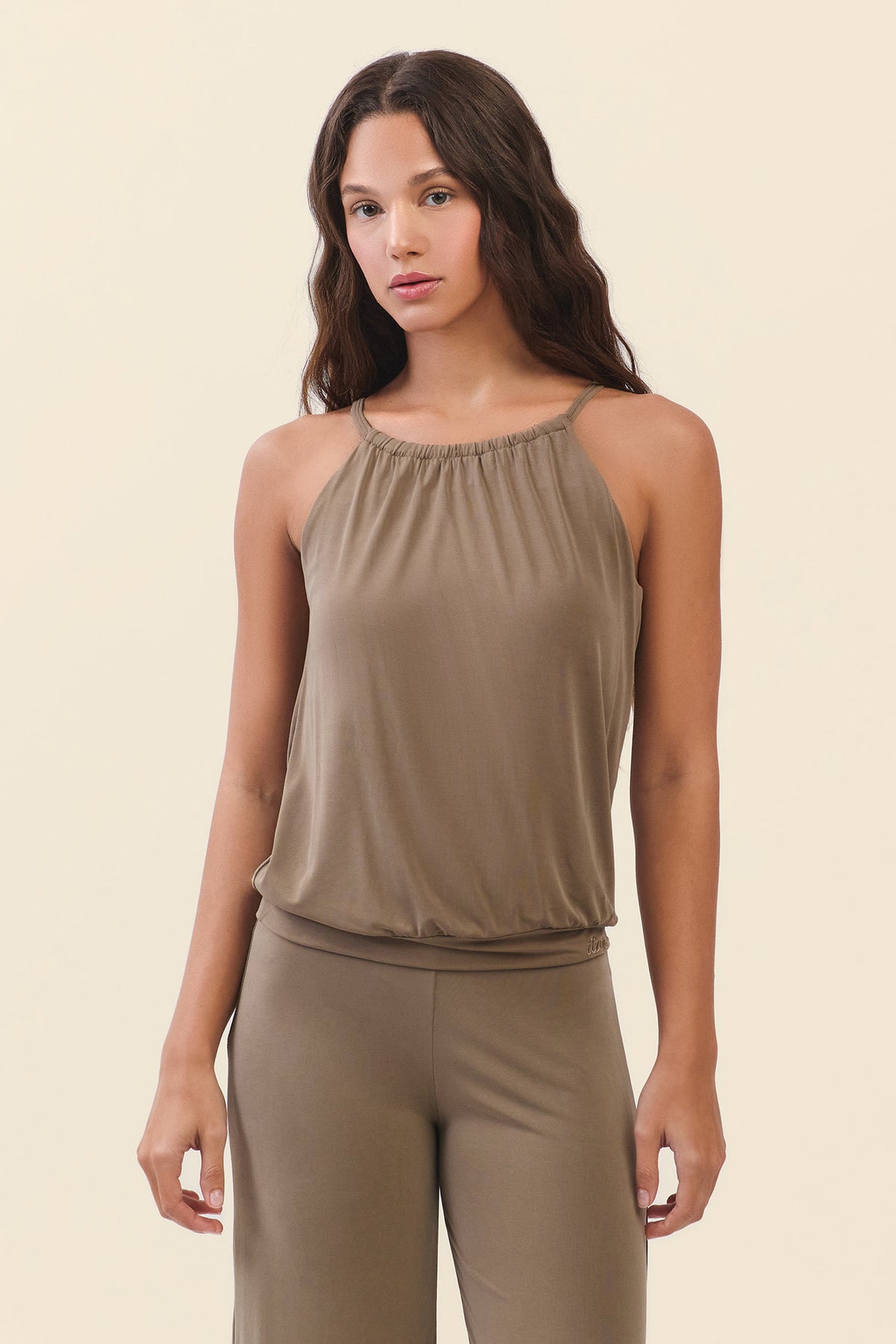 TT032 RELAX HALTER TANKTOP