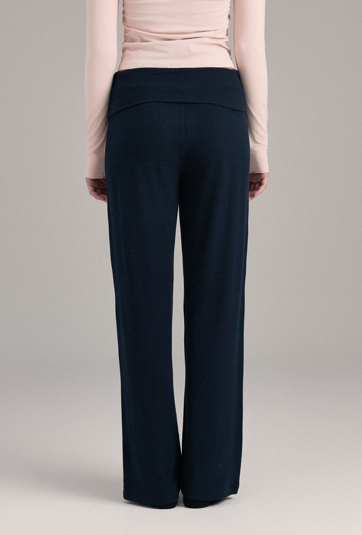 PL454 MICRO STRAIGHT-LEG PANTS