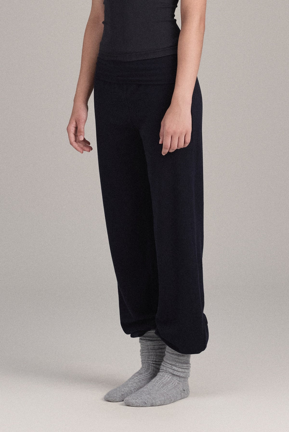 PL455 MICRO STRAIGHT-LEG PANTS