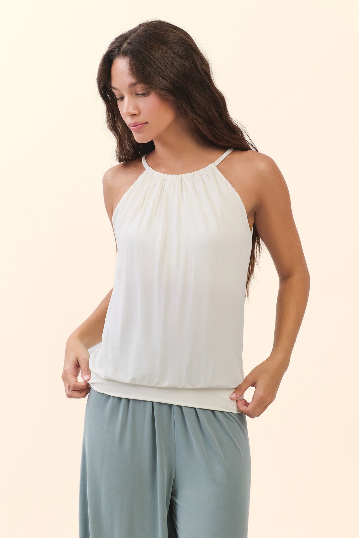 TT032 RELAX HALTER TANKTOP