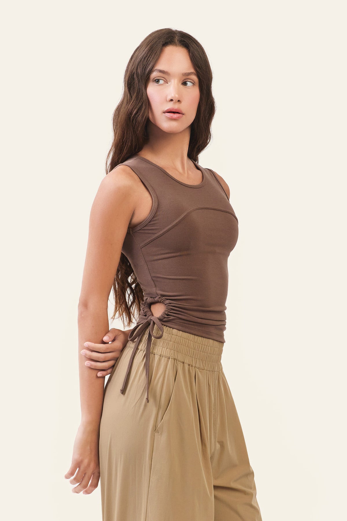 TS135 CONTOUR STRING SLEEVELESS